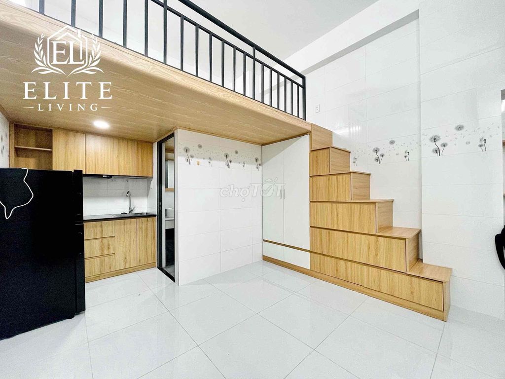 Rent a new apartment built right near University vlu and Love