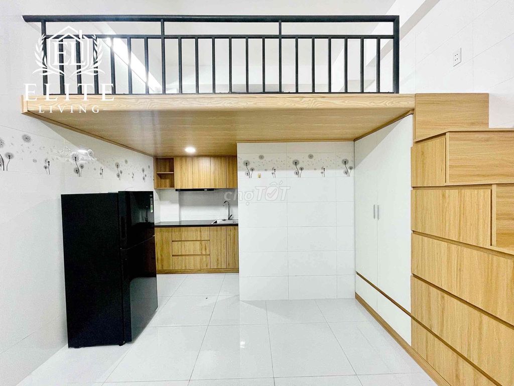 Rent a new apartment built right near University vlu and Love