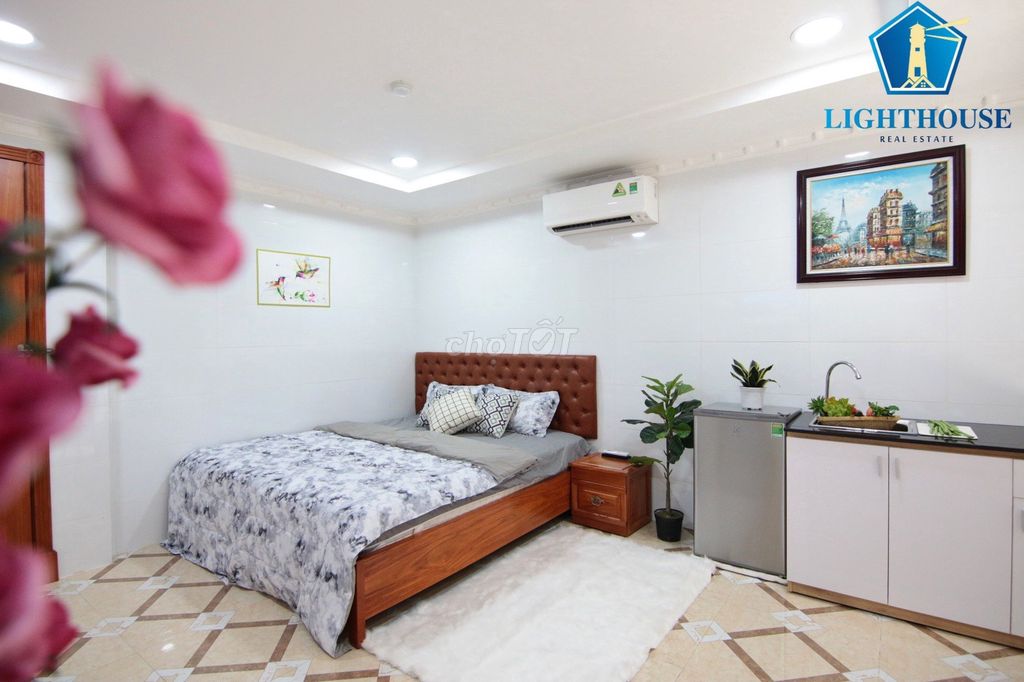 apartment full of furniture at the bridge over LMG, children, elevators, bv, security.