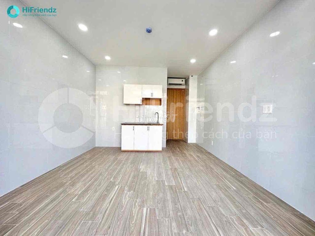 Rent a balcony near global city - Liên Phường