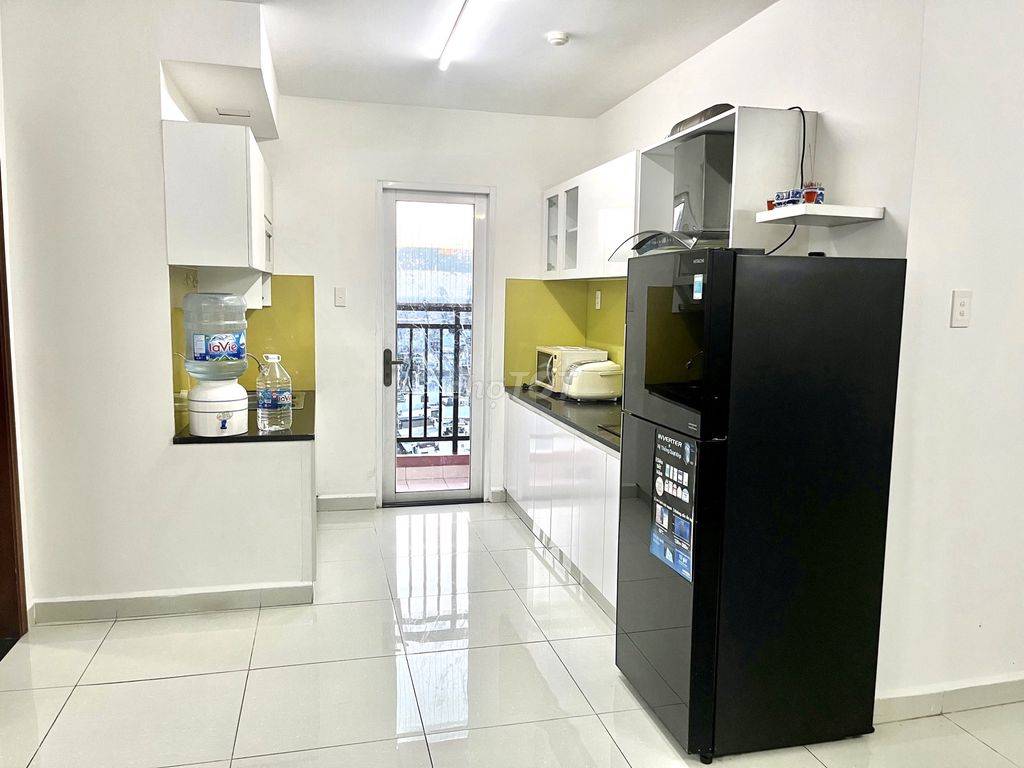 Rent the corner 83 meters, nice interior, clear view