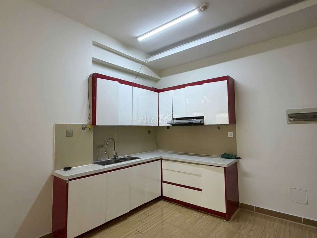 We need to rent apartment era town, District 7th. 97 M2, 3 bedrooms and 2 toilets.