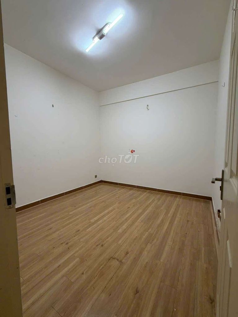 We need to rent apartment era town, District 7th. 97 M2, 3 bedrooms and 2 toilets.