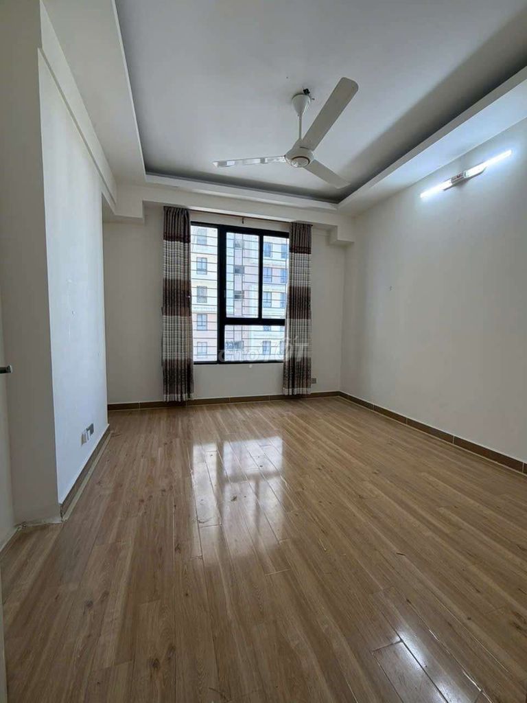 We need to rent apartment era town, District 7th. 97 M2, 3 bedrooms and 2 toilets.
