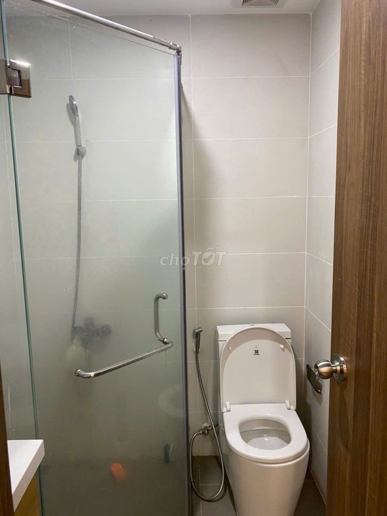 Rent apartment one bedroom, a full-in-house toilet, 10 million in Parora plaza.