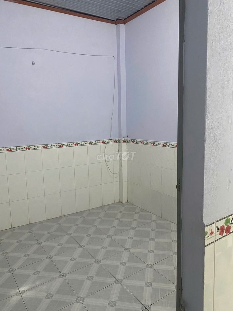 It's the owner of renting the house near the Phú Hữu rotation of 9 7 million bedrooms.
