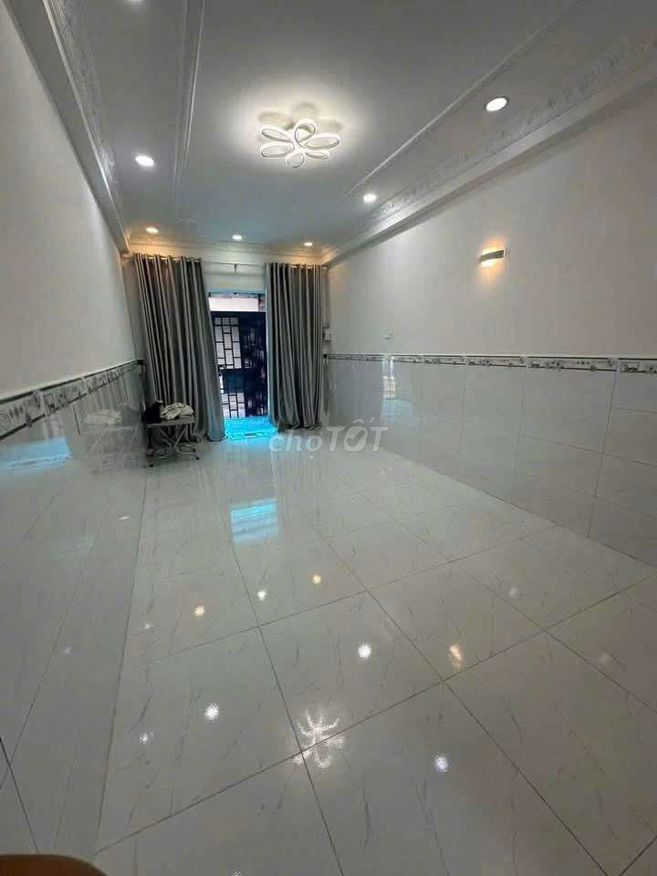 Phạm Văn Chiêu - 3,8 X14 M - 1st floor - a wide alley - has a parking yard