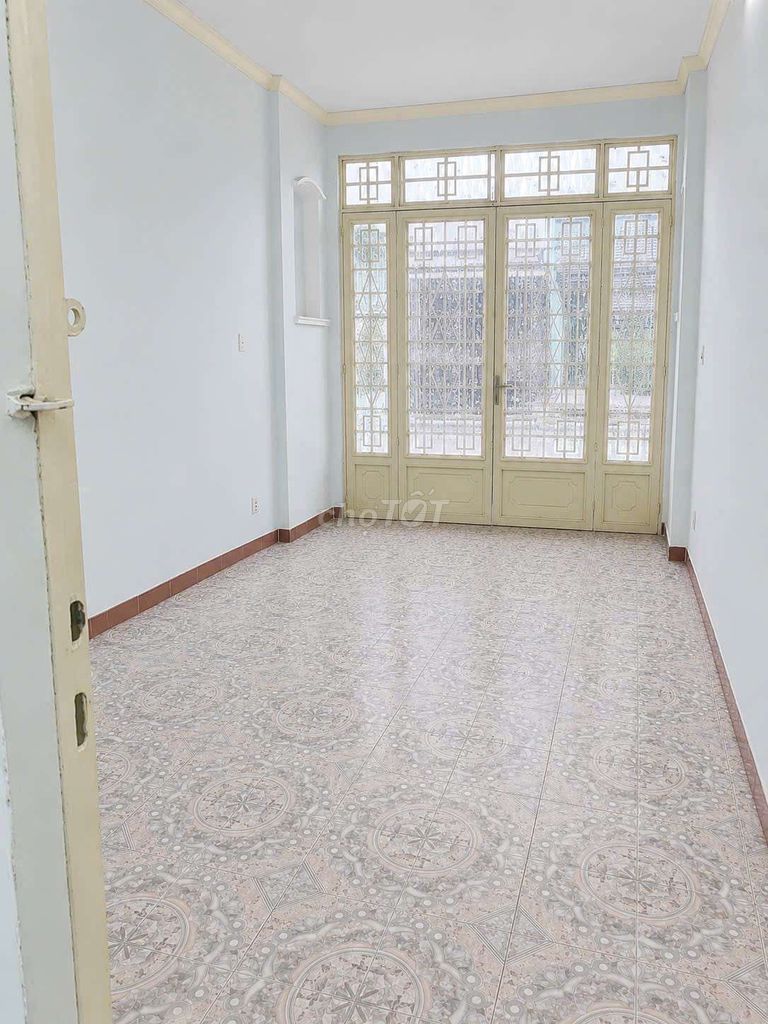 Renting cash homes right here, Bà Hạt, District 10, at 22 million, 120,000 free.