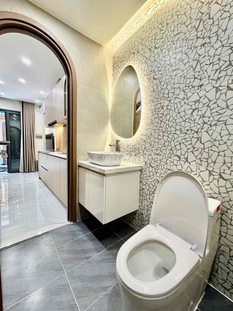 Rent price: 18 million a month's new super-creature-- the unscramble-P ceiling.