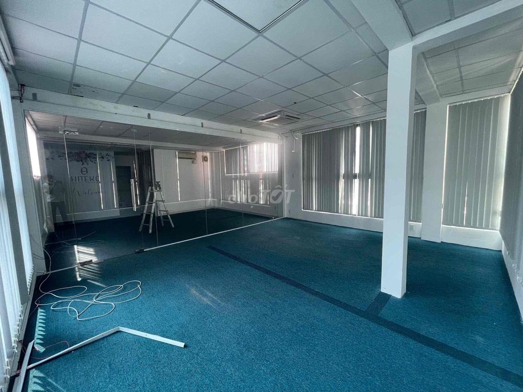 Rent the building-- Điện Biên Phủ-7, Bình Thạnh
