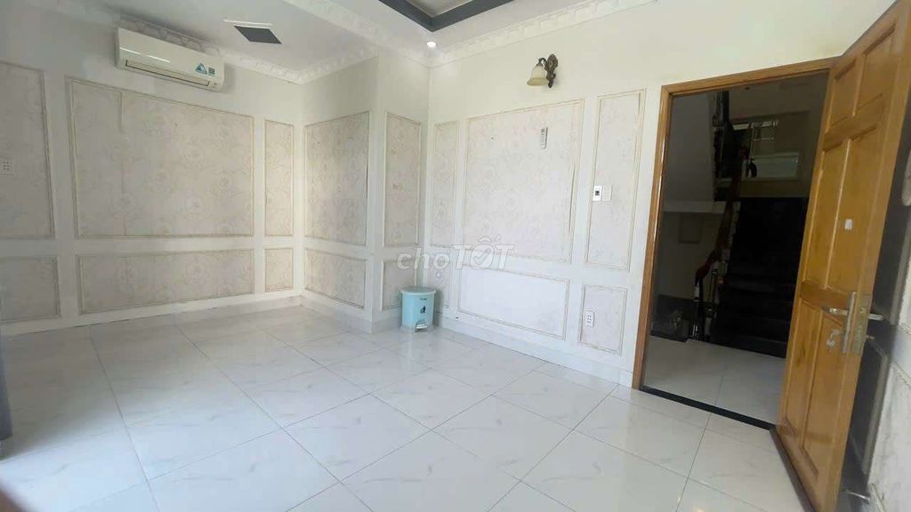 3th floor 5th alley room 217 Huỳnh Tấn Phát
