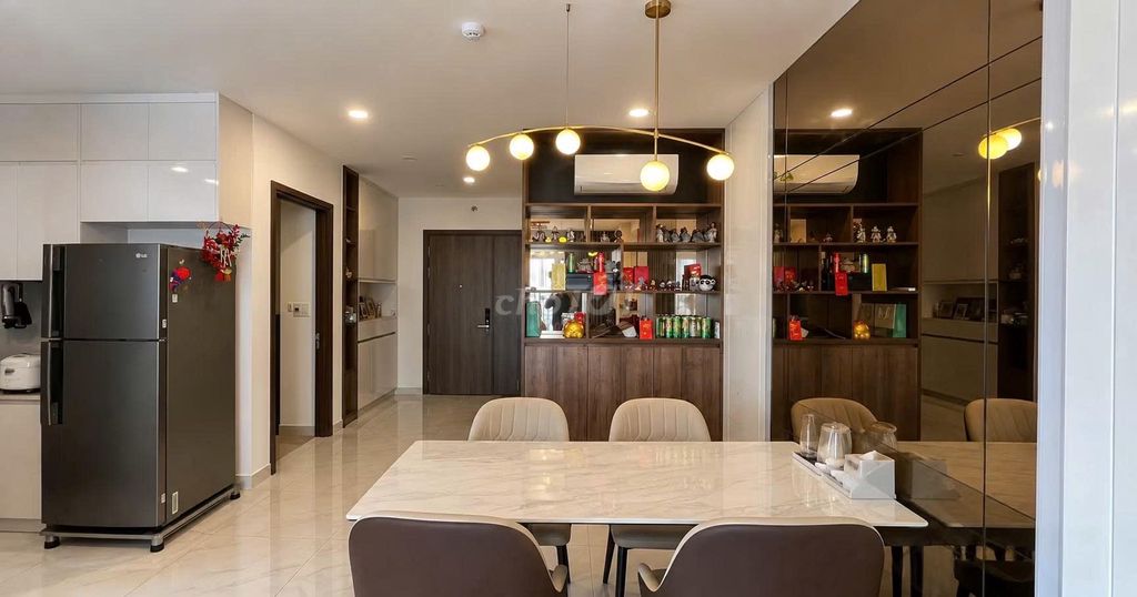 Rent the corner of two bedrooms full of furniture only 15 million, plusvoucher toilets 500 Ks.