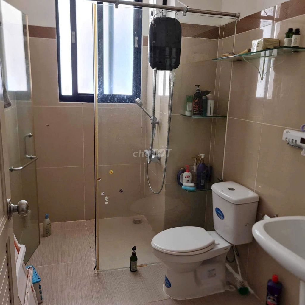 Rent apartment 85 meters, 2 bedrooms, 3 full interior toilets, 9 million.