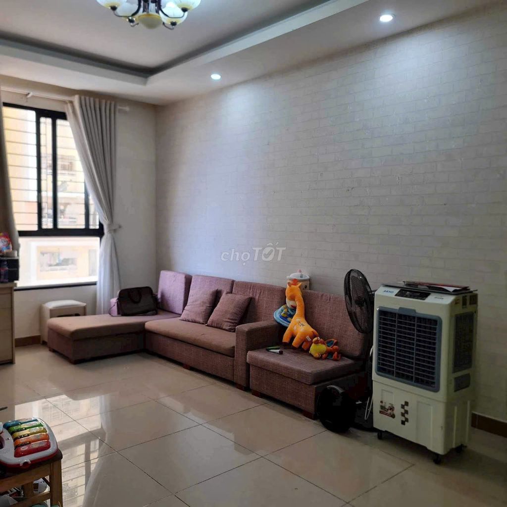 Rent apartment 85 meters, 2 bedrooms, 3 full interior toilets, 9 million.