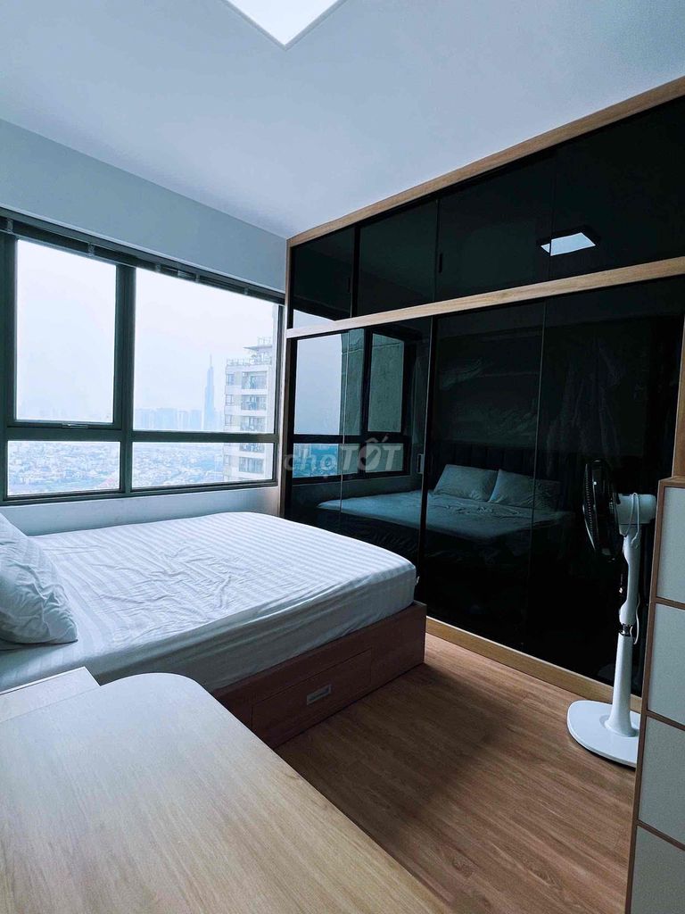 Three bedrooms, two bathrooms, at Masteri Thảo Điền.