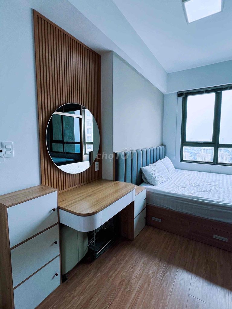 Three bedrooms, two bathrooms, at Masteri Thảo Điền.