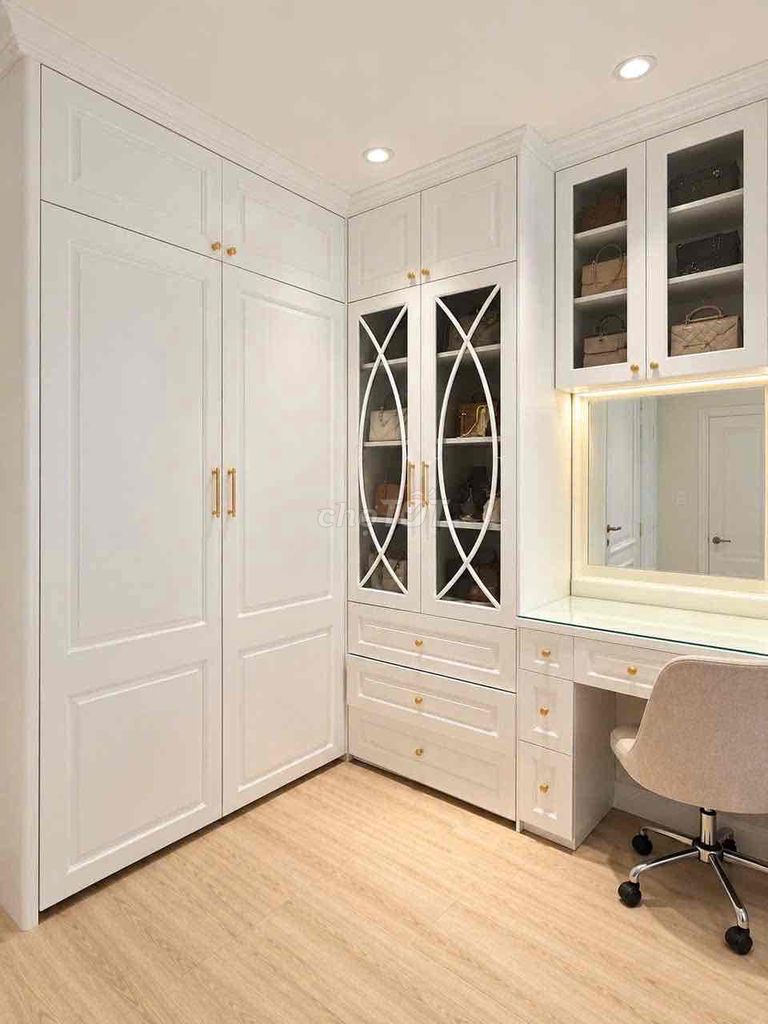Three bedrooms, 45 million worth of toilets.