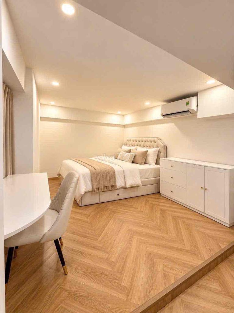 Three bedrooms, 45 million worth of toilets.