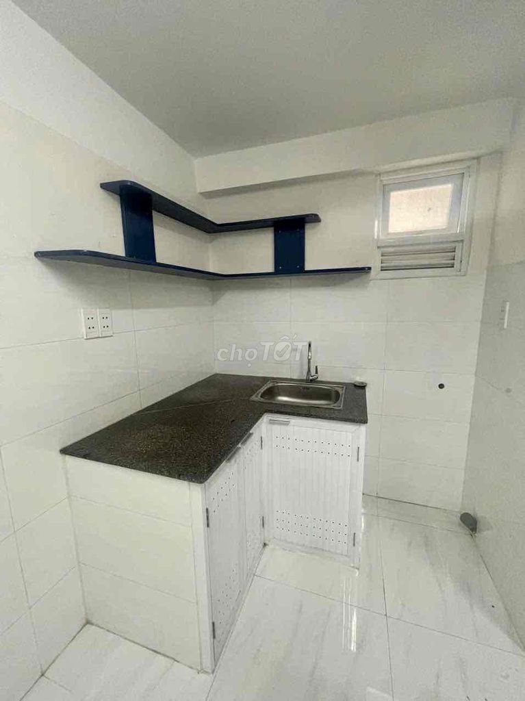High-class hotel room with air conditioning.