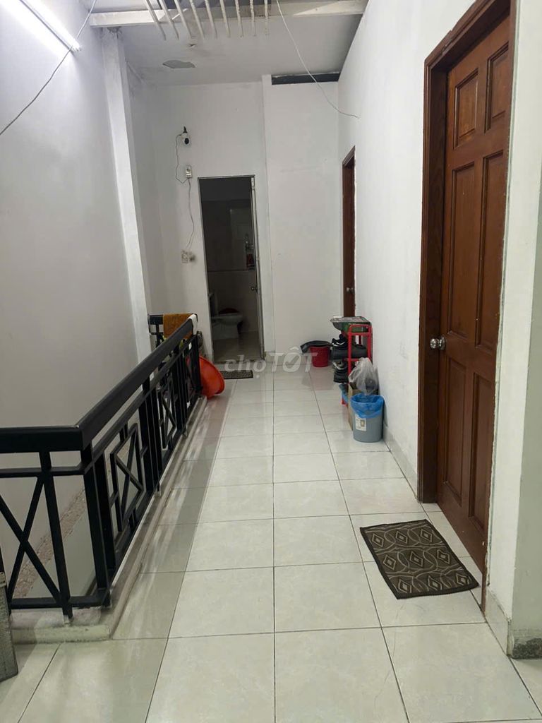 Rent room in the original house, free time, air conditioning.