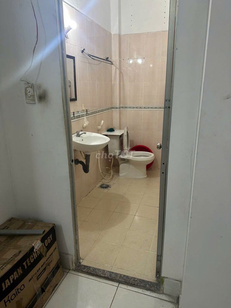 Rent room in the original house, free time, air conditioning.