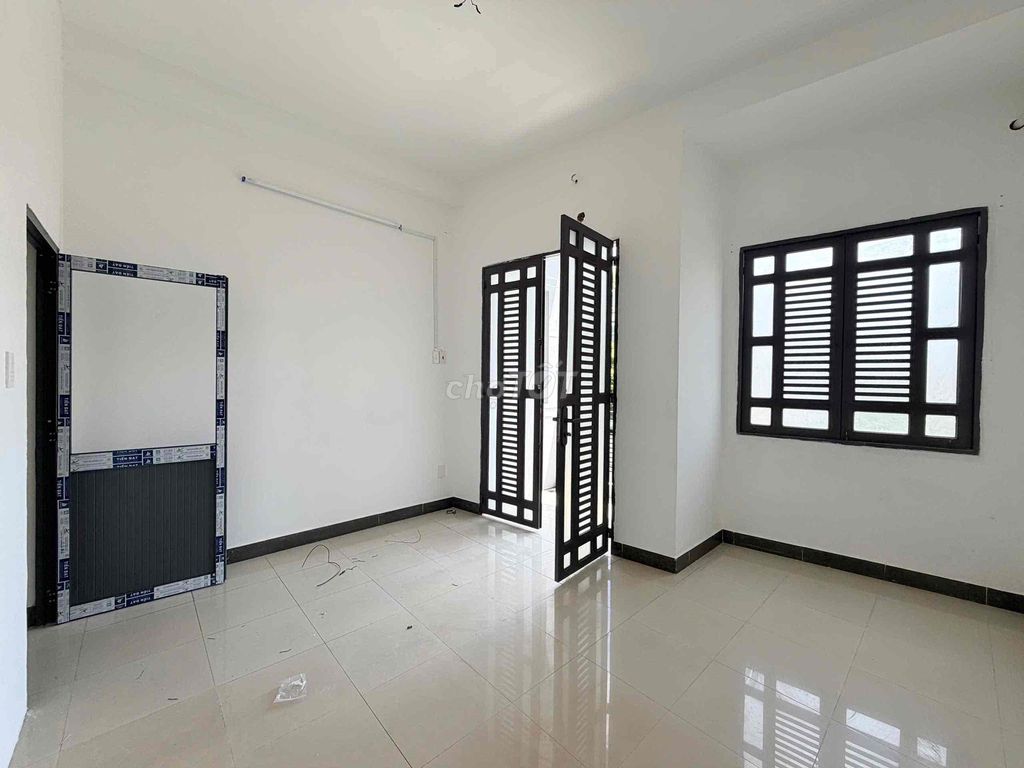 Renting two new balcony bedrooms 100% 3 Tháng 2 in the 10th district.