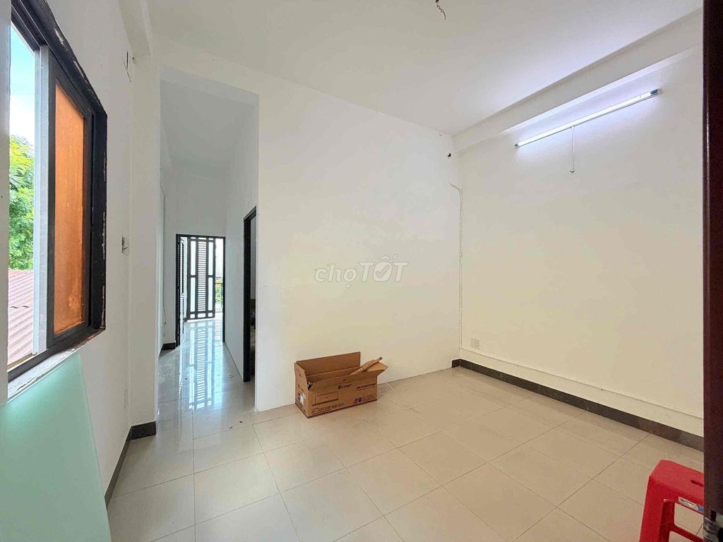 Renting two new balcony bedrooms 100% 3 Tháng 2 in the 10th district.
