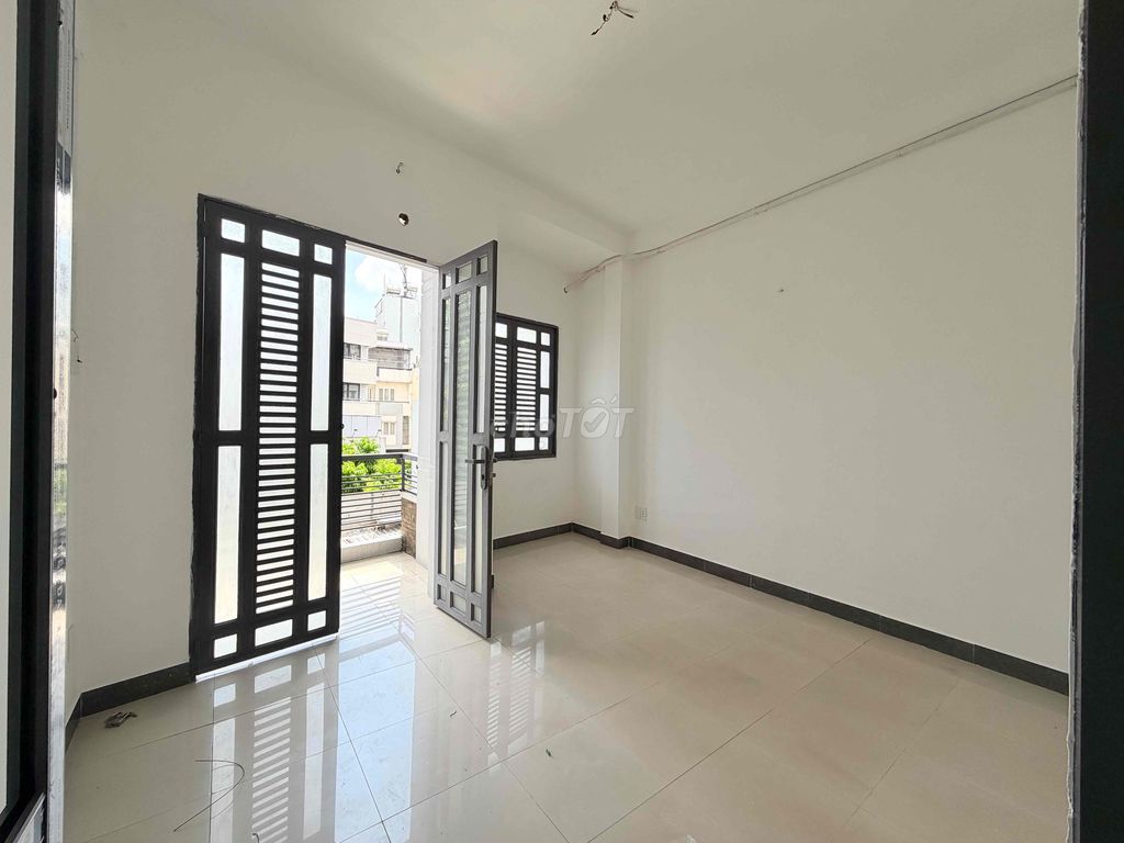 Super cool! Rent two bedrooms 50 m2 Full. Balcon 5/3 cars right in 3/2 District 10