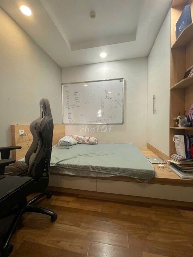 Screc building, Trường Sa, District 3: 95 m2, 3 p sleeping, full interior, 17 million a month