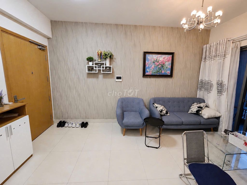 Customizes a Masteri Thảo Điền bedroom, upper floor, beautiful View