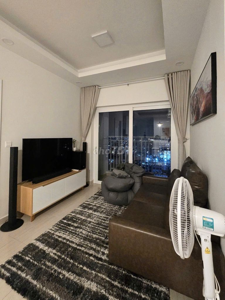 We need to double rent the bedroom, 80 M2, the roof, 17 million, the hill district.