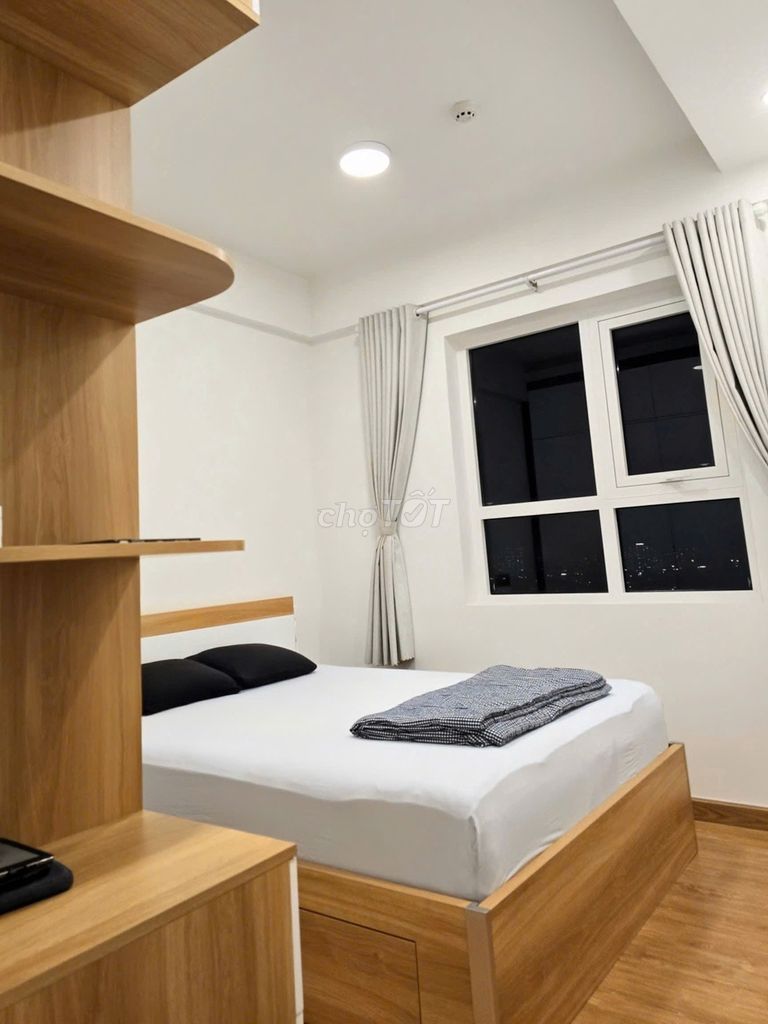 We need to double rent the bedroom, 80 M2, the roof, 17 million, the hill district.