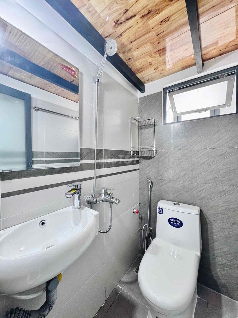 The guard's room is right near Thủ Đức. vincom District 9, hutech District E.