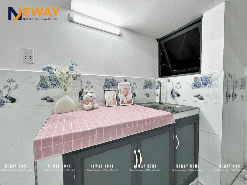 Rooms have an interior-- close to a four-to-four-four.