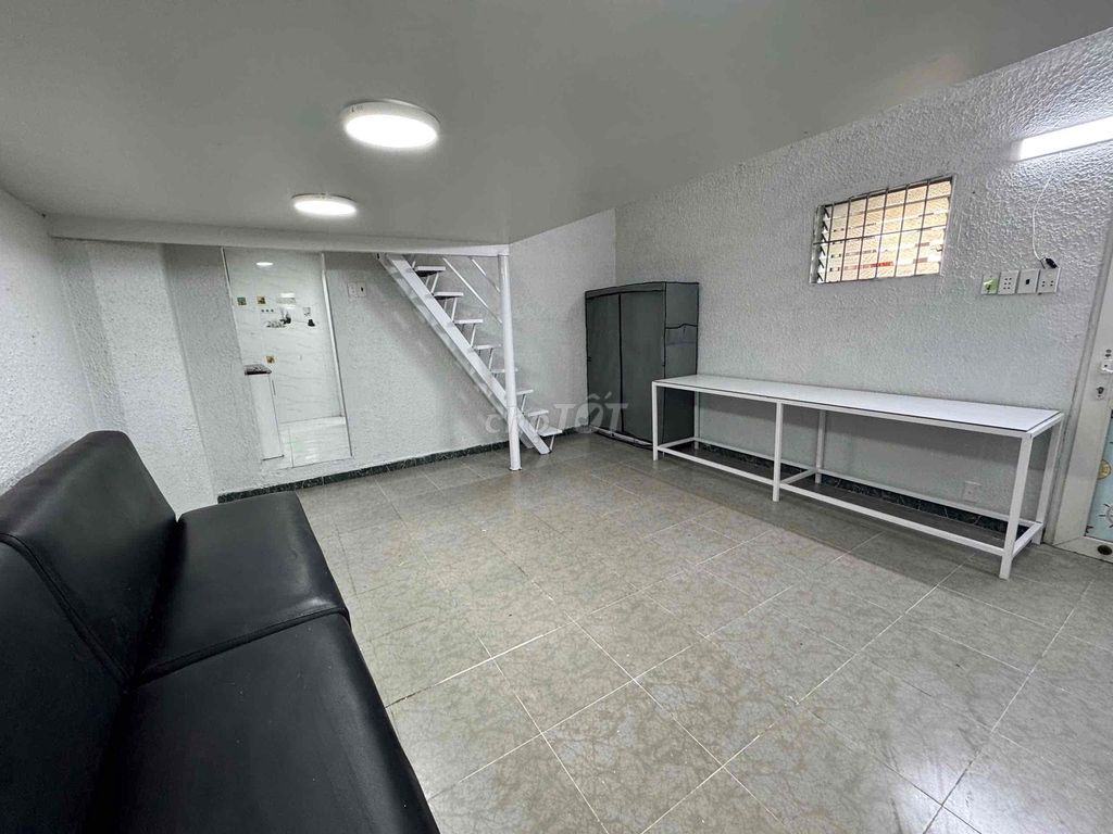 Cheap rent room, area 40 meters near Sen.
