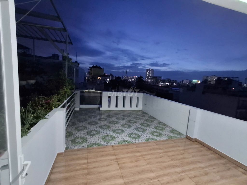 Nguyễn Sơn & Master Front_4 x 17 m_3 sheets 6 bedroom