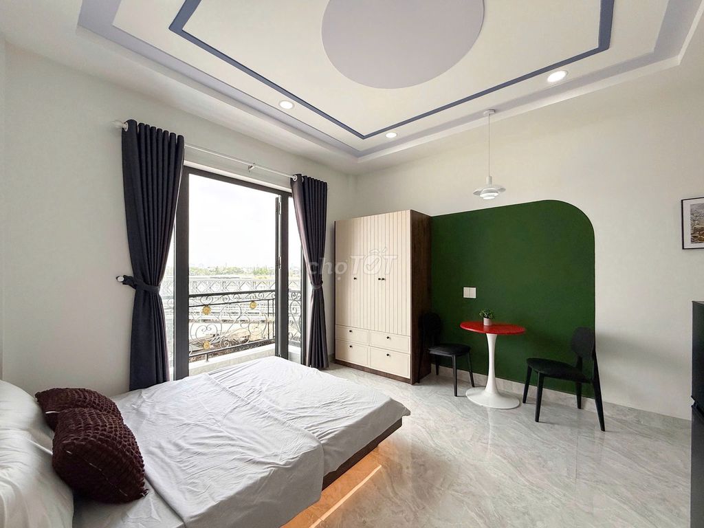 The open-air bandol apartment, the river view chill, the new building.