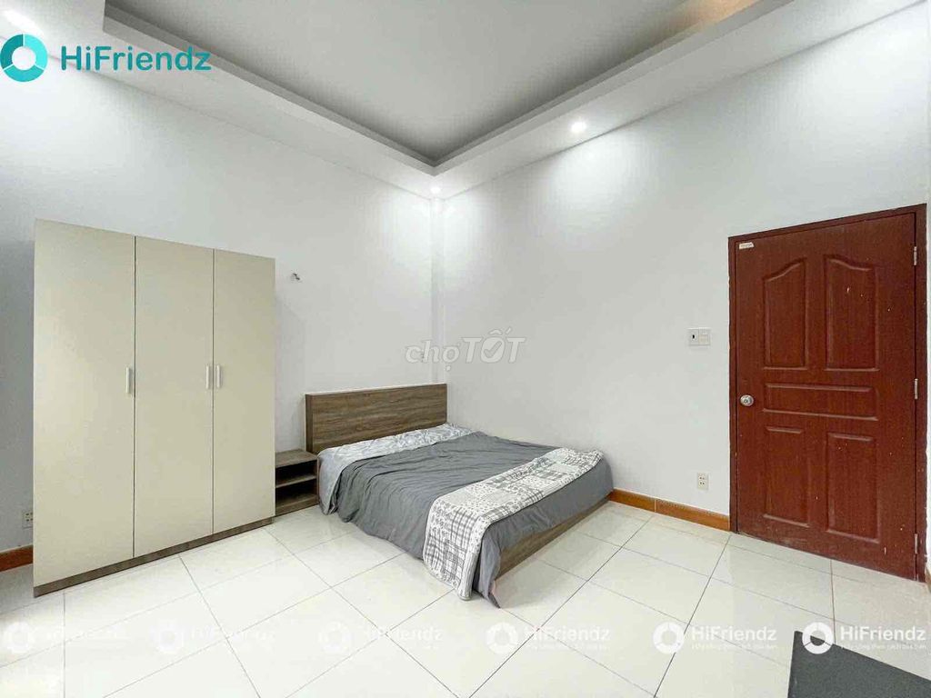 Rent a new room, window open near lotte mart, market