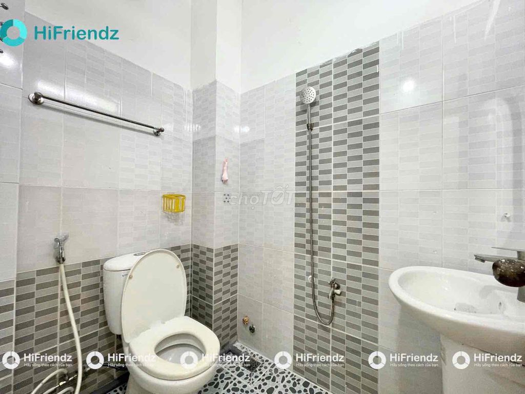Rent a new room, window open near lotte mart, market
