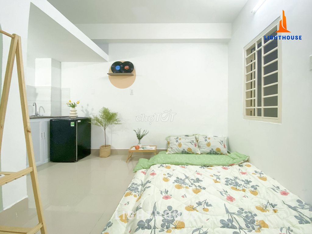 The apartment next to the literary university, in the market, she went to the post office.