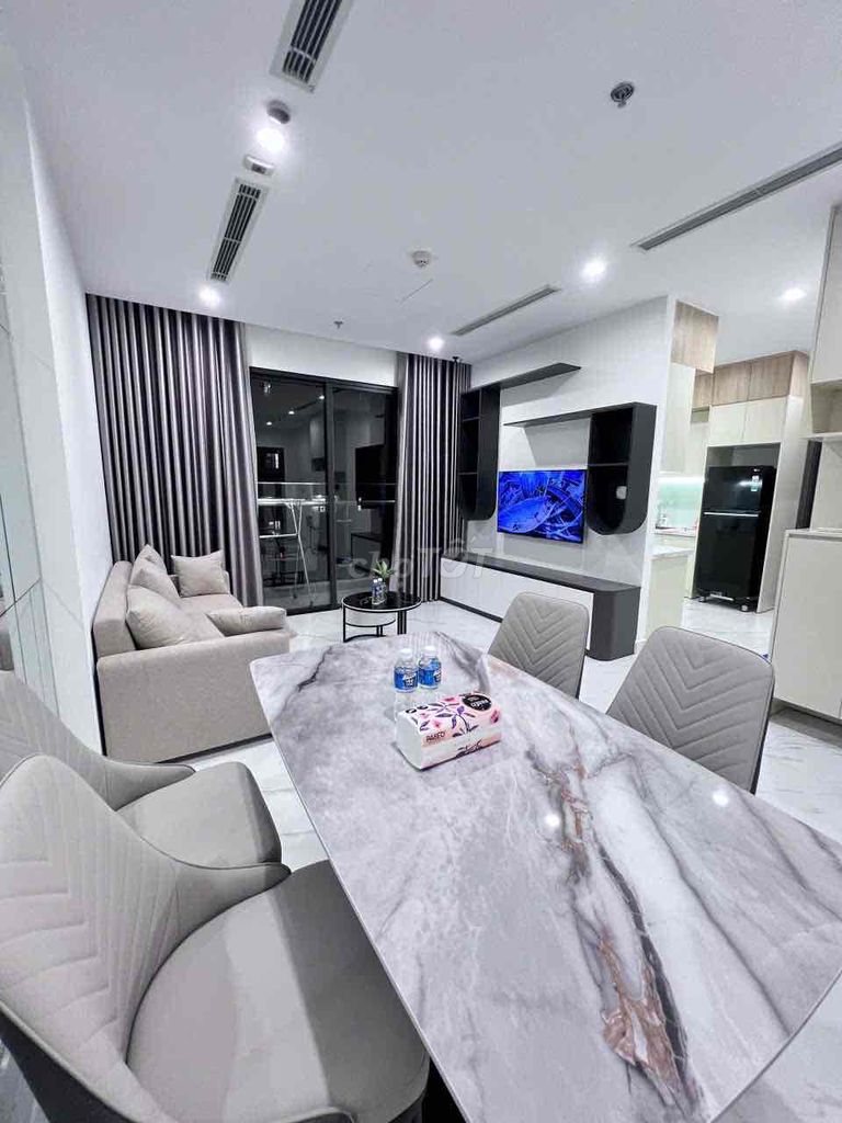We'll rent out the Vinhomes Grand Park.9th. 4 million.