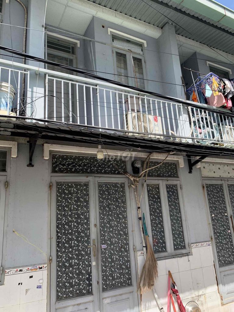 Let's get the apartment done on one floor, 36 meters.