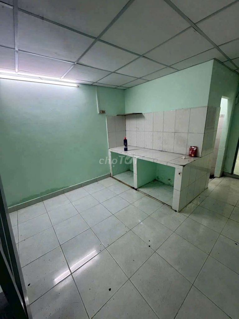 Hall 5 m Nguyễn Sơn 4/4 X20 M, guards, 3 bedrooms, 10 million