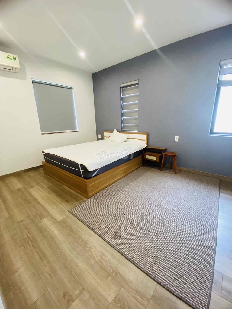 A two-story garden house, four-story bedroom 13*13 large beautiful interior.