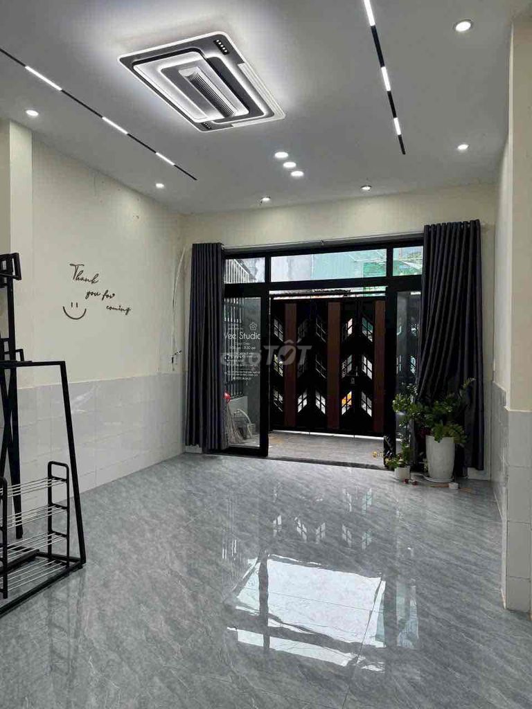 The alley of the car (4.20 m) 2 4 floors of a Quang Trung bedroom 16 million