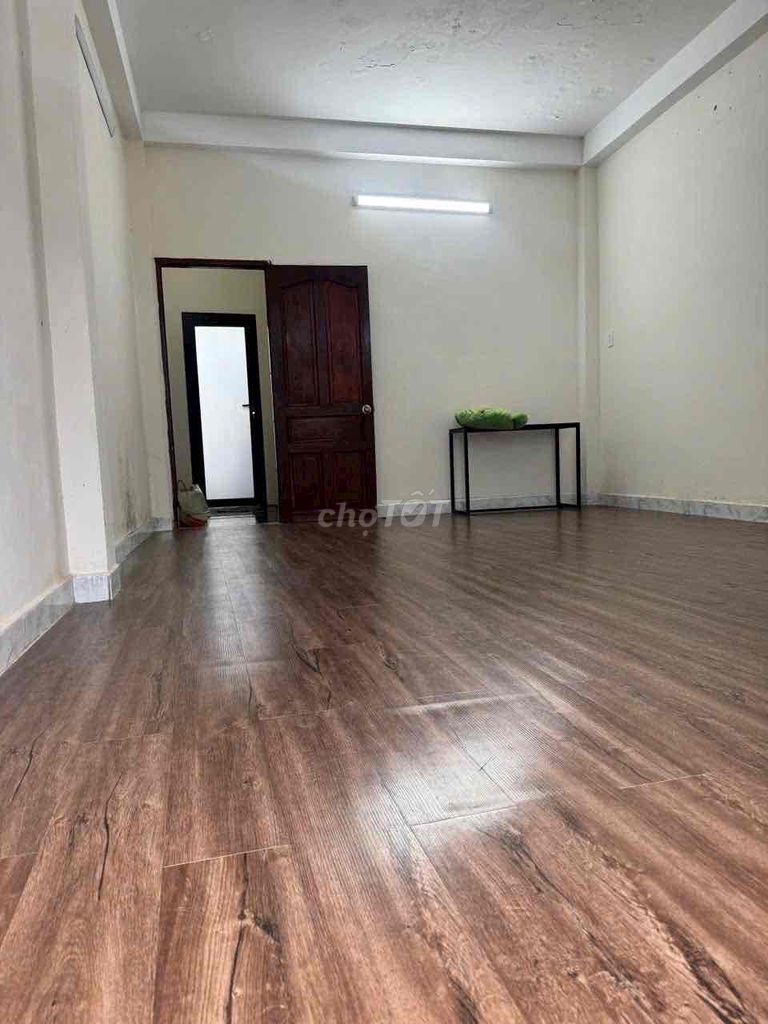 The alley of the car (4.20 m) 2 4 floors of a Quang Trung bedroom 16 million