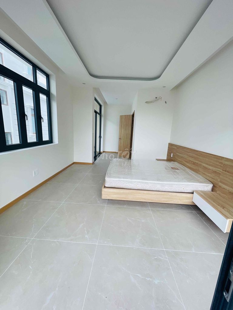 10th floor mansion: 100 percent new 4 bedrooms -- beautiful interior.