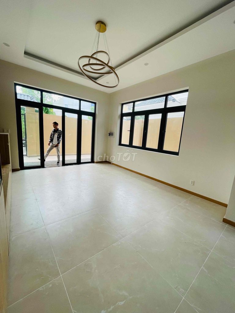 10th floor mansion: 100 percent new 4 bedrooms -- beautiful interior.