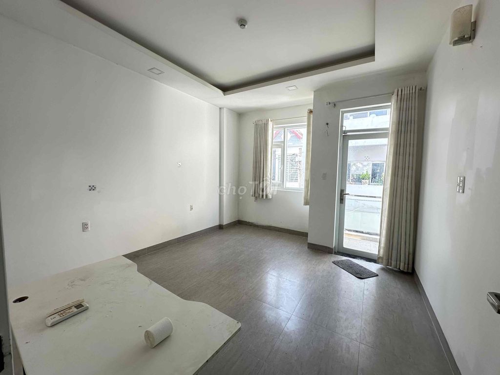 Two stories to rent a two-way- 64-foot Hiệp Bình Phước alley with 2 air conditionings 9.5 million.