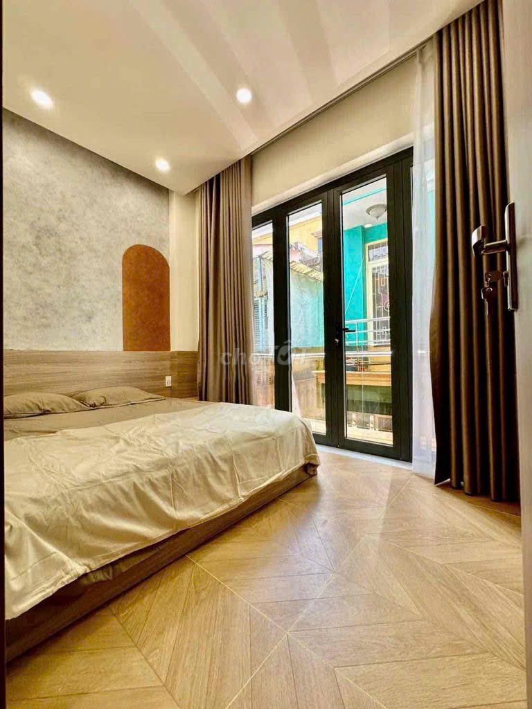 Rent the Originals 3 Bedroom 2 toilets in Tân Định District 1
